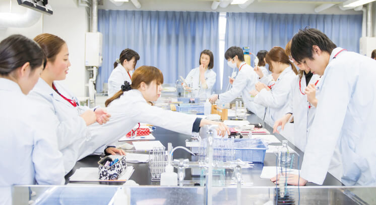 01実践的なカリキュラム